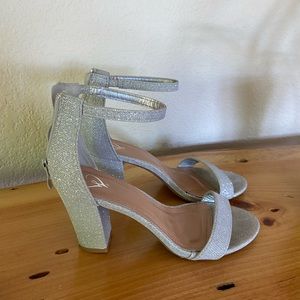 Windsor Heels